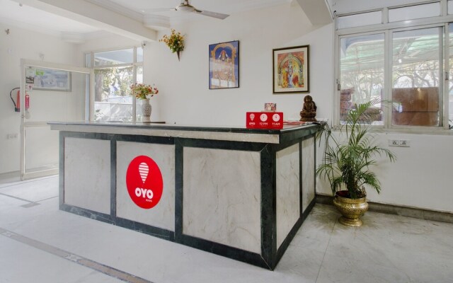 OYO 11321 Hotel Goutham Residency
