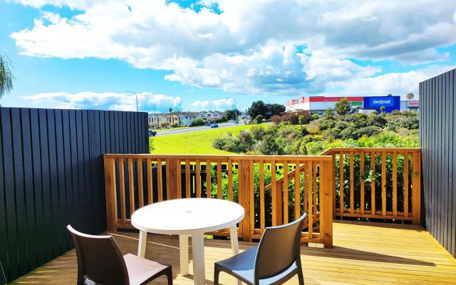 Stunning Townhouse - Walking to Botany Shopping Center