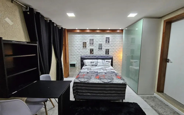 Quarto Com Vista Para O Mar Em Flat Compartilhado
