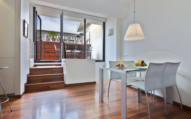 Inside Barcelona Apartments Mercat