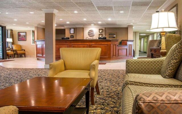 Wingate by Wyndham Livonia