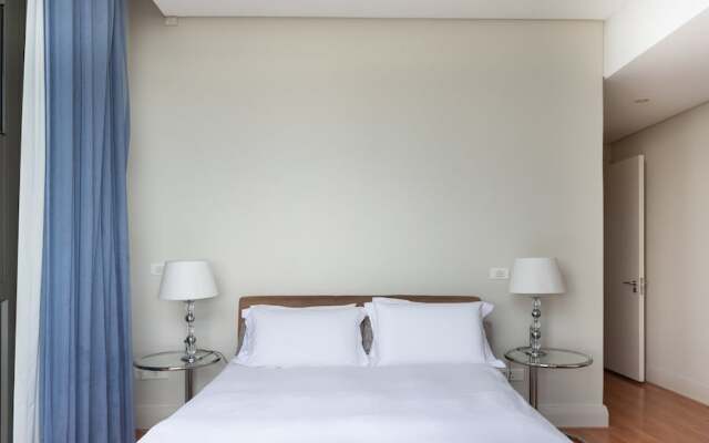 Penthouse 702 Kylemore B