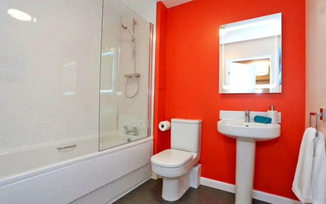 Amazing Aberdeen Home Close to the Coast