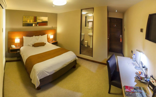 Sm Hotel And Business