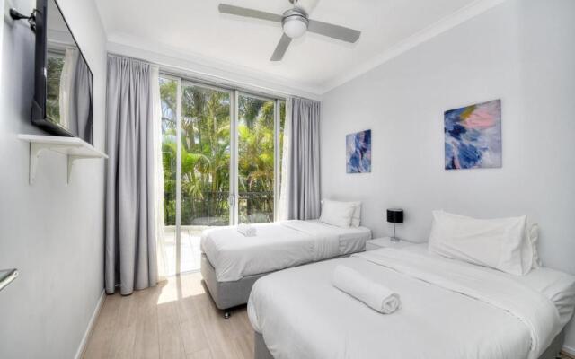 The Towers Chevron Renaissance Holidays Gold Coast