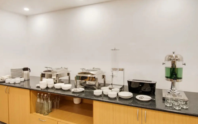 OYO Townhouse 228 Hotel Alana