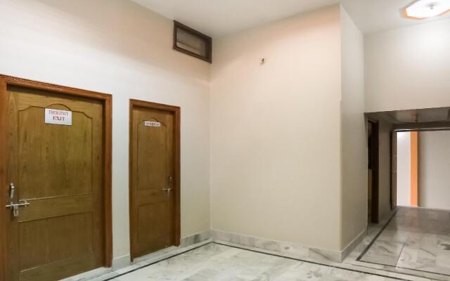 Maitri Paying Guest House by OYO Rooms