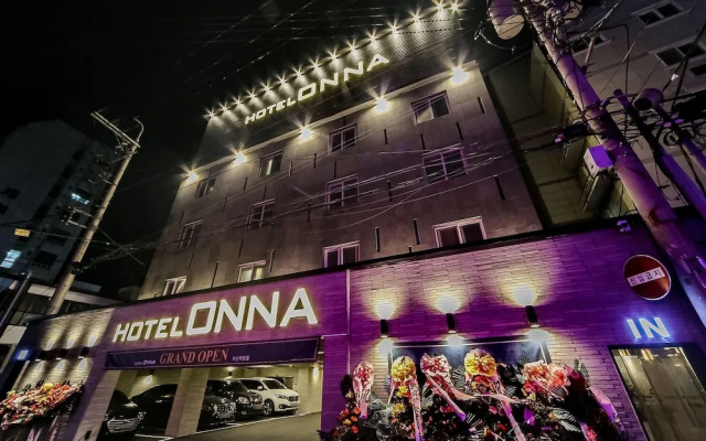 Busan Daeyeondong Hotel Onna