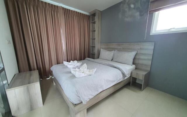 GB710 Grand Blue Beach Condo maephimholiday