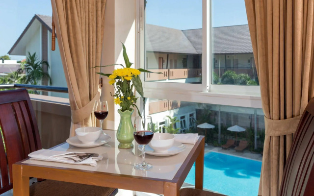 Chaiyapruek Suites