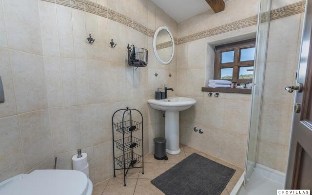 Rustica in Visnjan with 5 bedrooms and 1 bathrooms