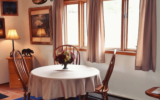 Bear Trap Apartments - Full Kitchen