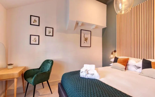 The Railway Hotel by Barefoot Retreats