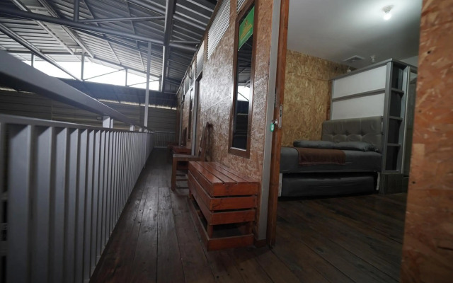 Soreang Hotel by ZUZU