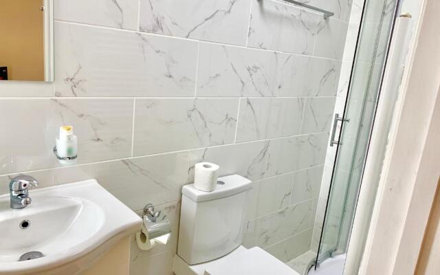 1 Bed Apartment,Recep,Kitchen,Bath