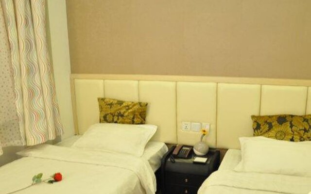 Dalian Seasons Urban Theme Hotel