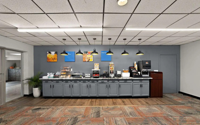 Quality Inn & Suites