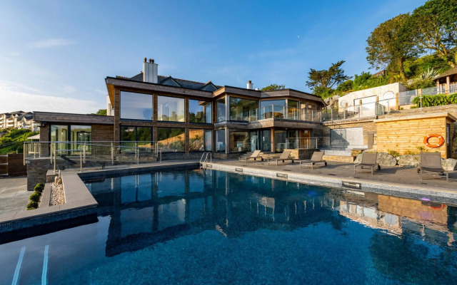 Carbis Bay Hotel & Estate