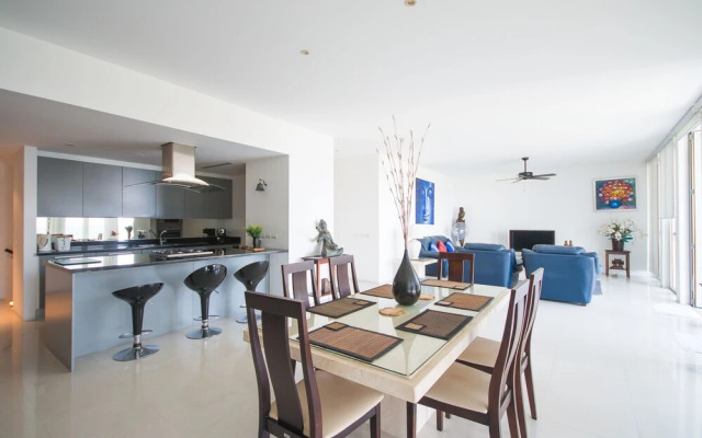 Beautiful 3-Bedroom Villa at Surin Beach