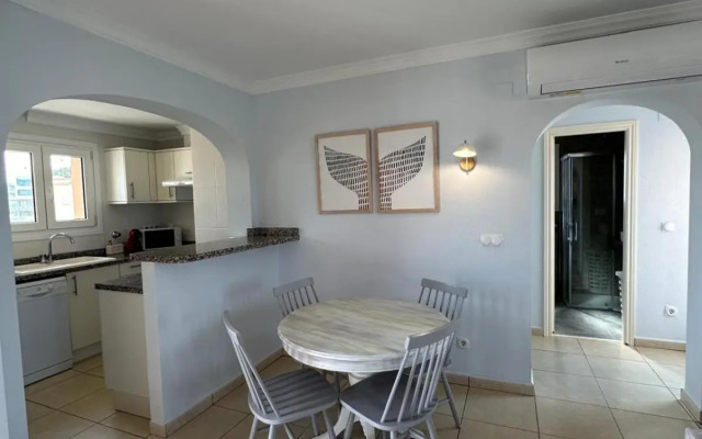 Oliva Nova flat in front of MET