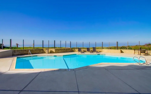 Work-Friendly Oceanfront Condo with Pool and Spa Access SURF25 by RedAwning