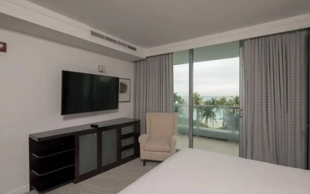 Residences at Fontainebleau Miami