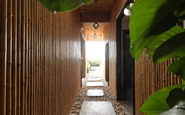 Cochin Zen Hotel