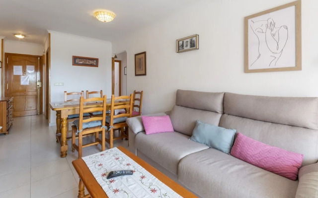 Begonia in Daim s With 2 Bedrooms and 1 Bathrooms