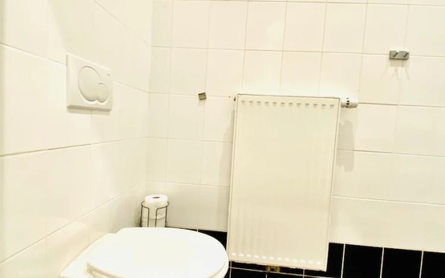 Comfy and Scenic 4BR Stay in Ottakring