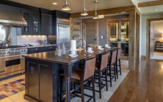 Edgemont 2704 - Luxury Ski-in Ski-out Condo