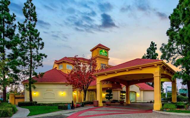 La Quinta Inn & Suites by Wyndham Fremont / Silicon Valley