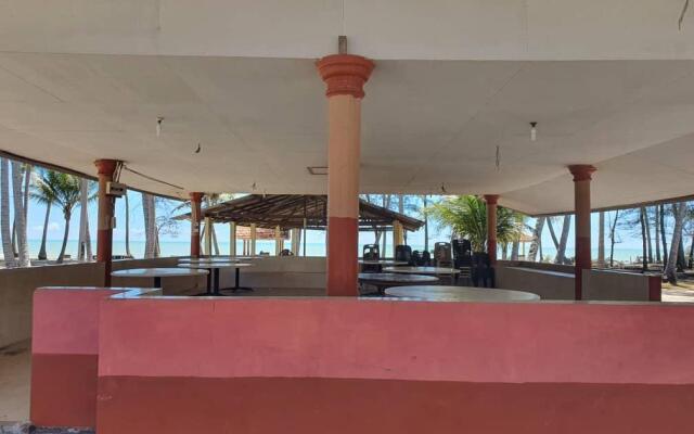 SPOT ON 90242 Sri Pantai Resort