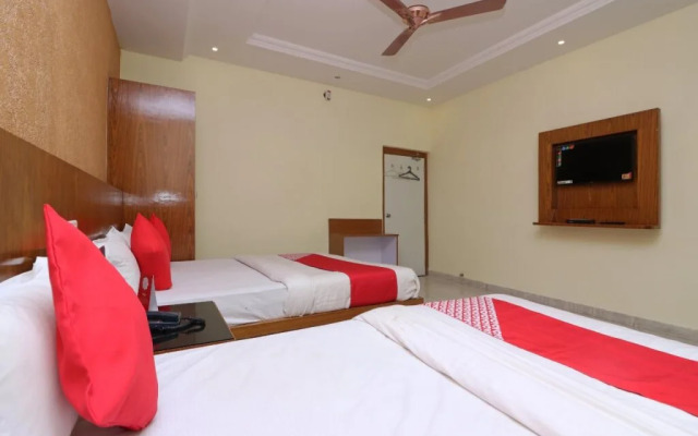 OYO 16395 Hotel G K Palace