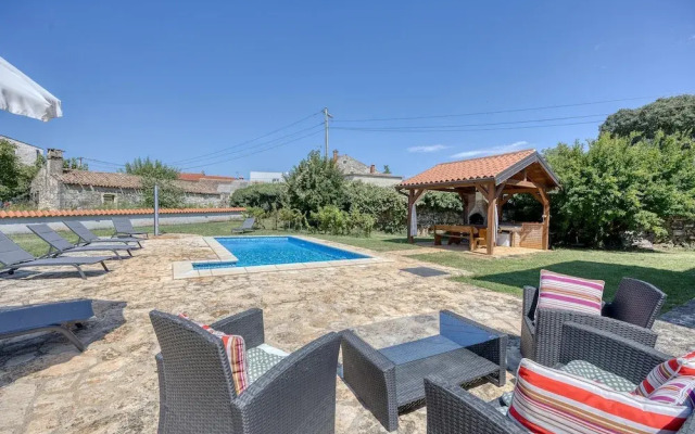 Pool House Robertino