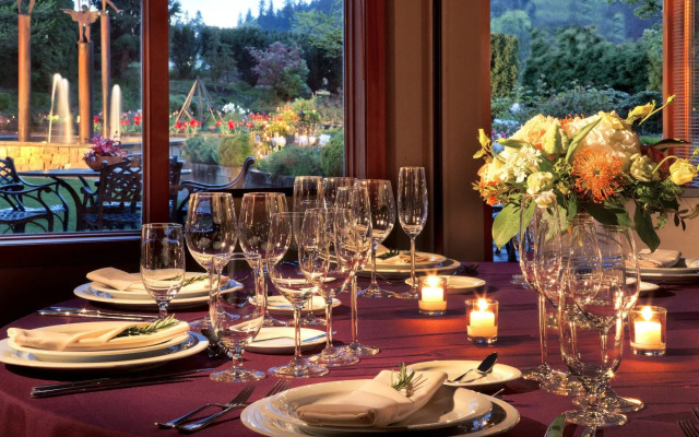 Willows Lodge