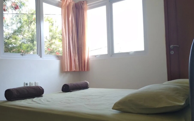 De Sutami Pasteur Villa by HouseinBandung