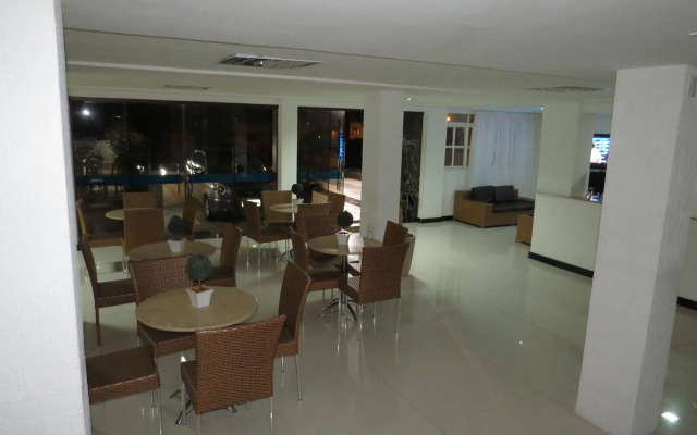 Tirol Praia Hotel