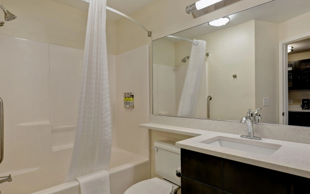 Candlewood Suites Indianapolis - South by IHG