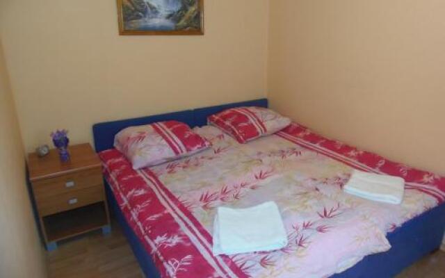 Rose Apartment
