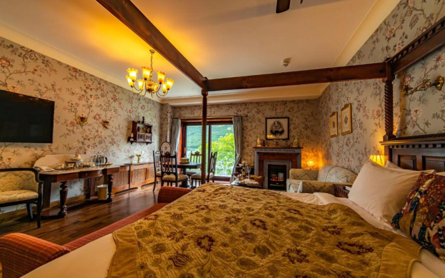 The Whispering Pine Lodge