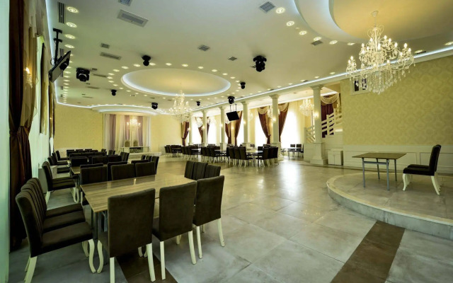 Qebele Yeddı Gozel Hotel