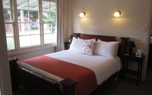 Sutton Forest Cottage – Guest Rooms – Sutton Forest