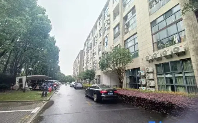 Ping'an Apartment (Shanghai Fudan Cancer Hospital Pudong Branch Kangxin Highway Subway Station)