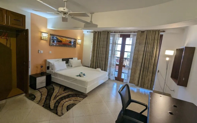Lux Suites Lamera Beachfront Apartments