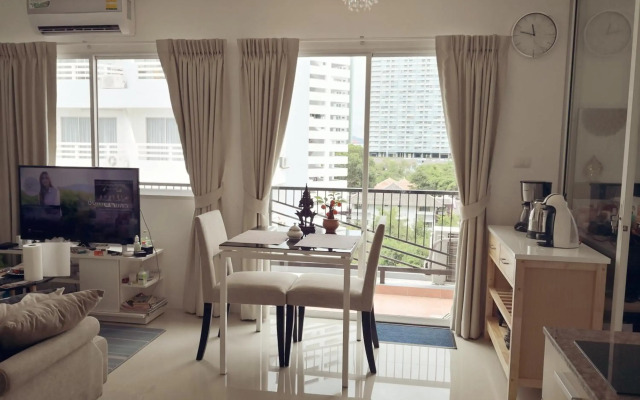 Trio Gems Condo Beach