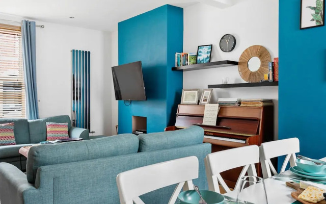 The Terrace - Bright Characterful and Near Beaches