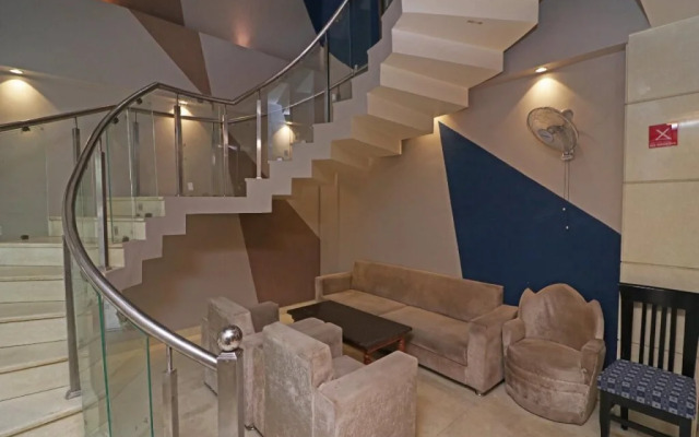 OYO 7044 Hotel Megha