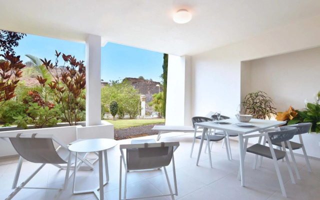 Tinerfe 0-2 DELUXE 1B