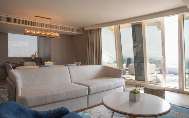 Jumeirah Beach Hotel Dubai - Image 5