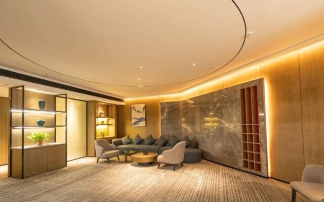 Huarong Hongfa International Hotel (People's Square)